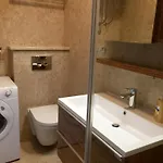 Private Hanglage Mit Besonderer Ausstattung דירה